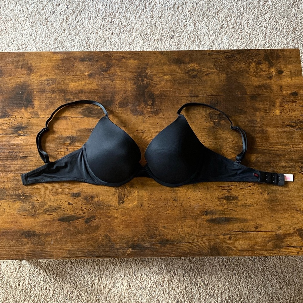 Pink Victoria secret push up bra 32D